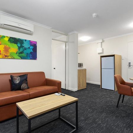 Econo Lodge North أدليد المظهر الخارجي الصورة