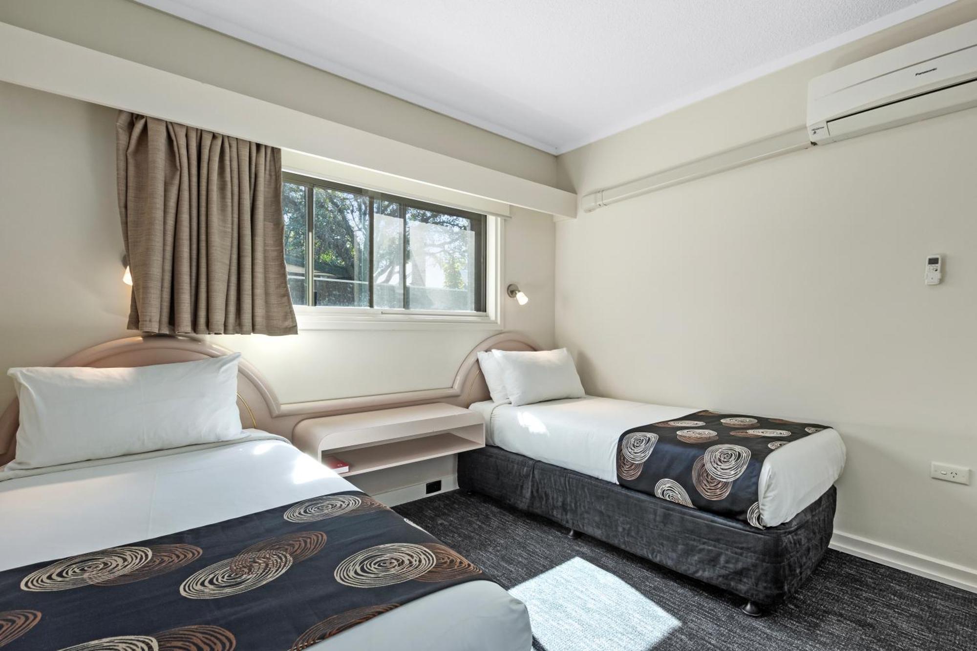 Econo Lodge North أدليد المظهر الخارجي الصورة