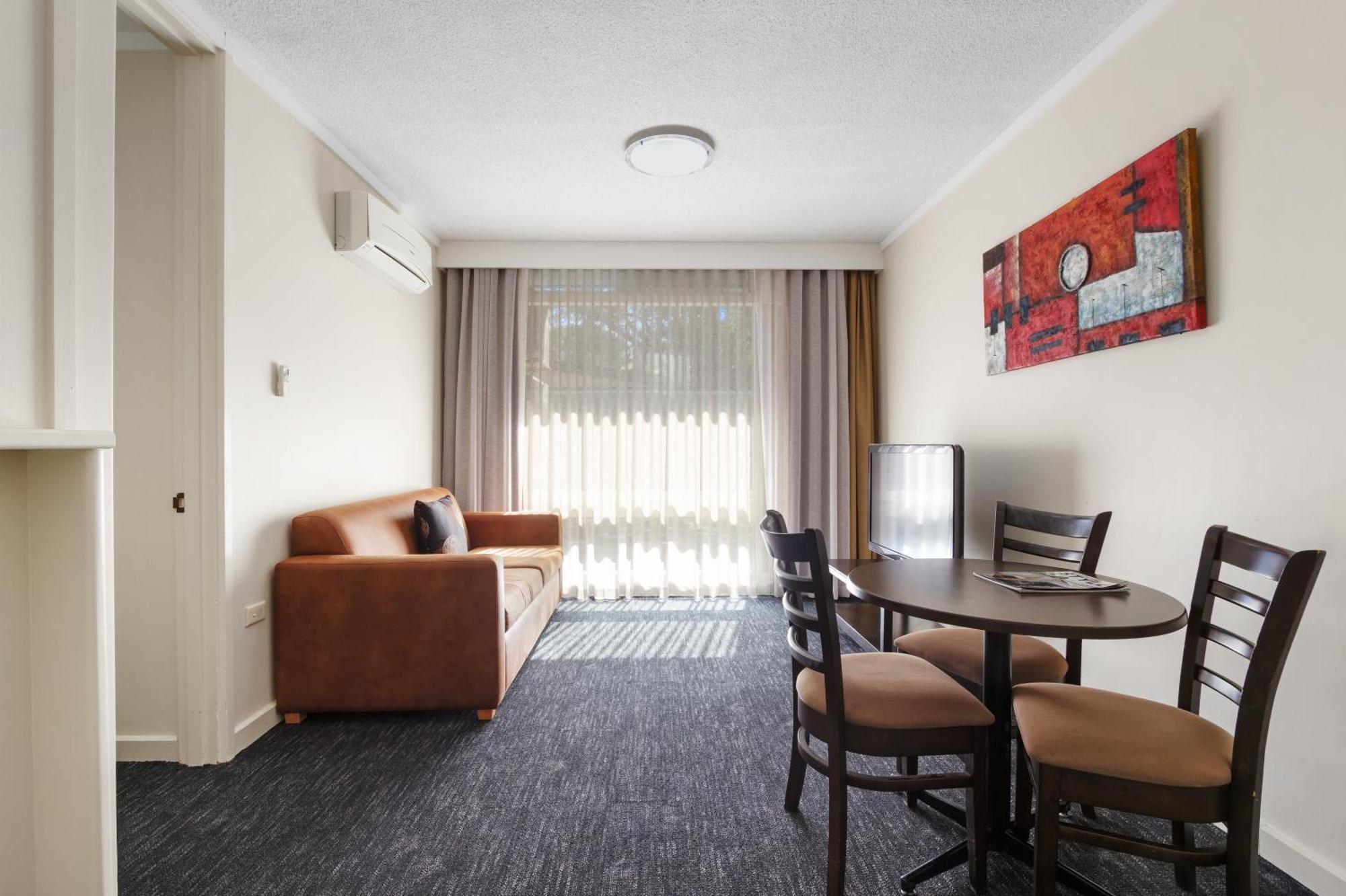 Econo Lodge North أدليد المظهر الخارجي الصورة